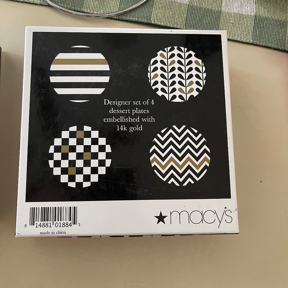 Four pack multi pattern plate set - Picture 3 of 3